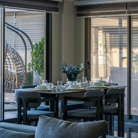 Eco Big Eyes Villa